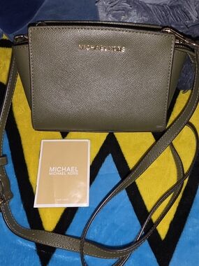 MICHAEL KORS Olive Leather Crossbody Bag